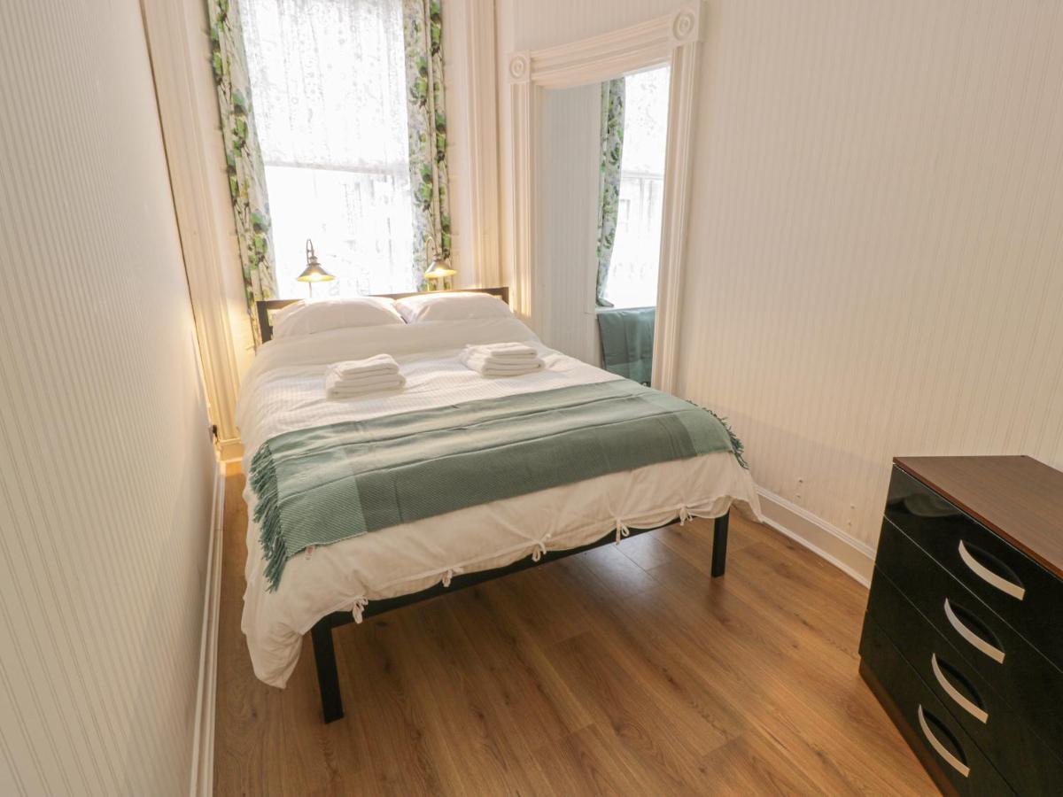 Garden Apartment Ayr Exteriör bild