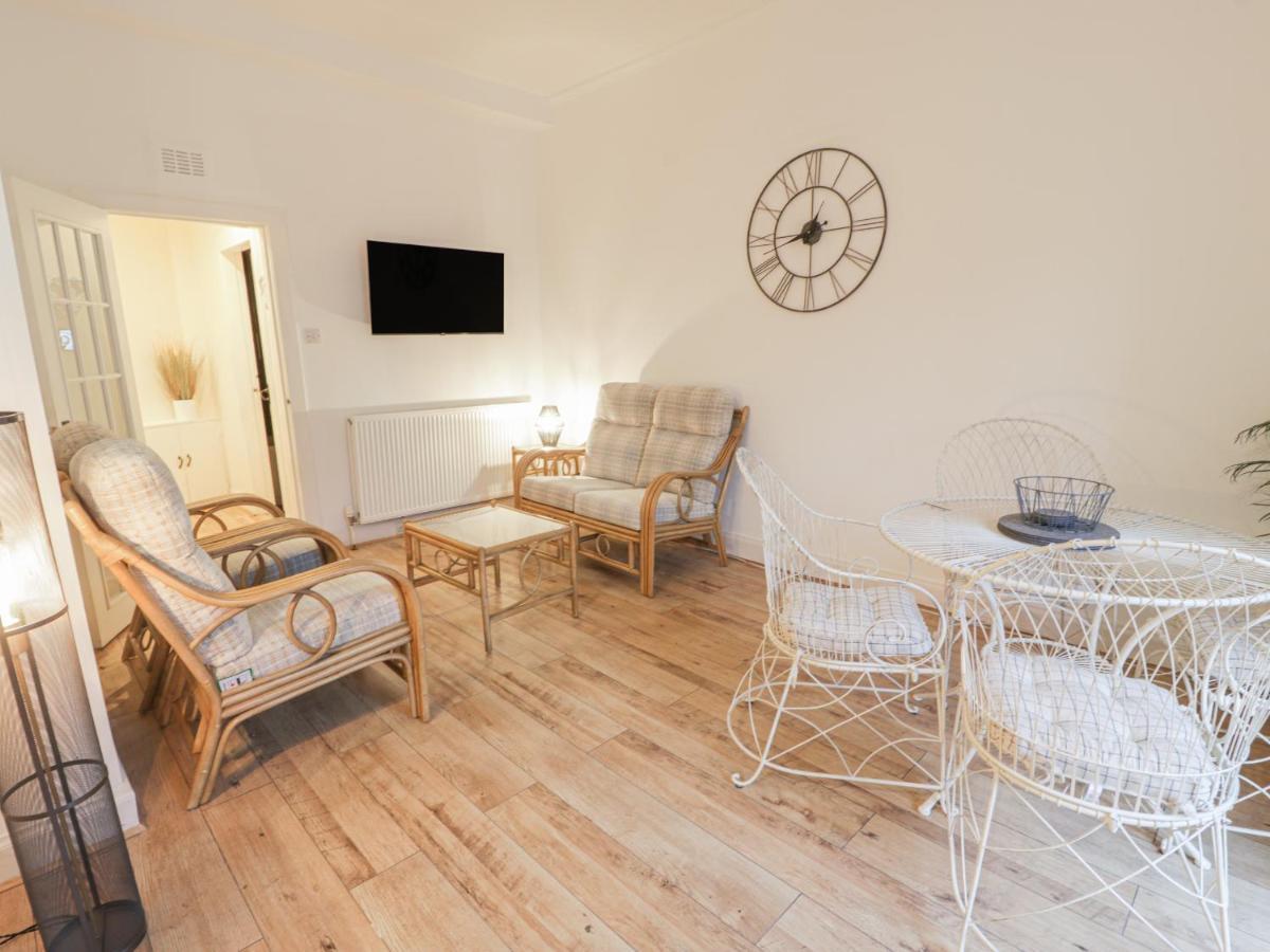 Garden Apartment Ayr Exteriör bild