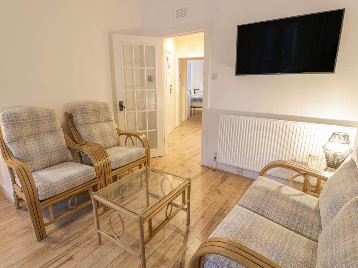 Garden Apartment Ayr Exteriör bild